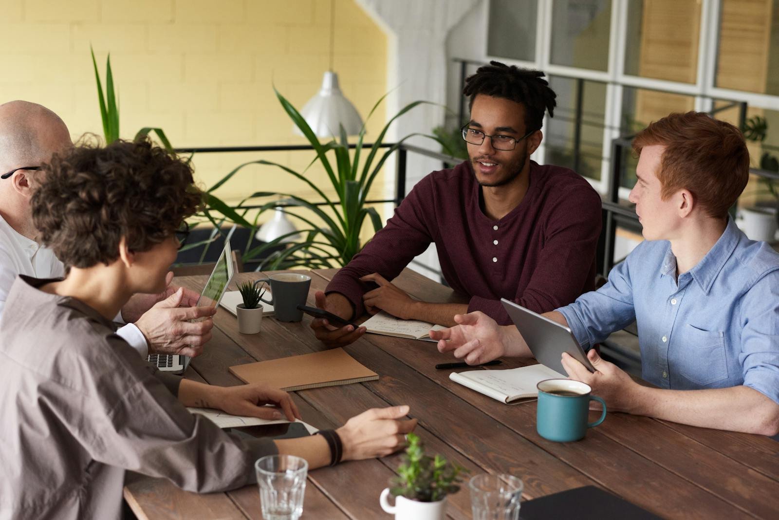 The Complete Guide to Freelance Success in 2025 and Beyond