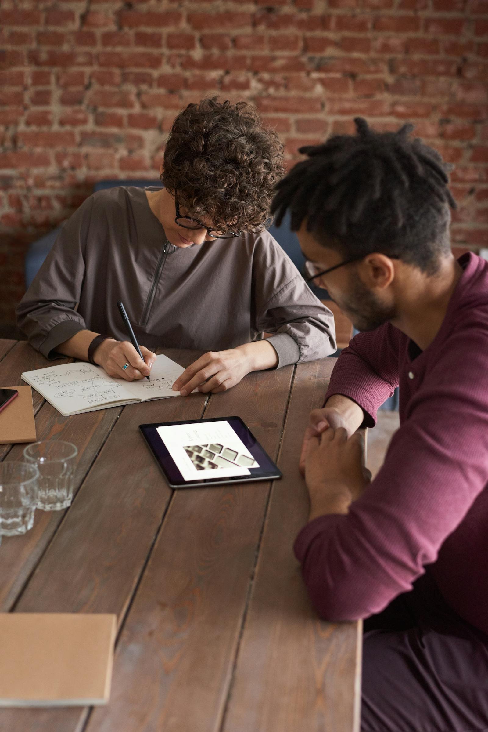 The Complete Guide to Freelance Client Retention Strategies