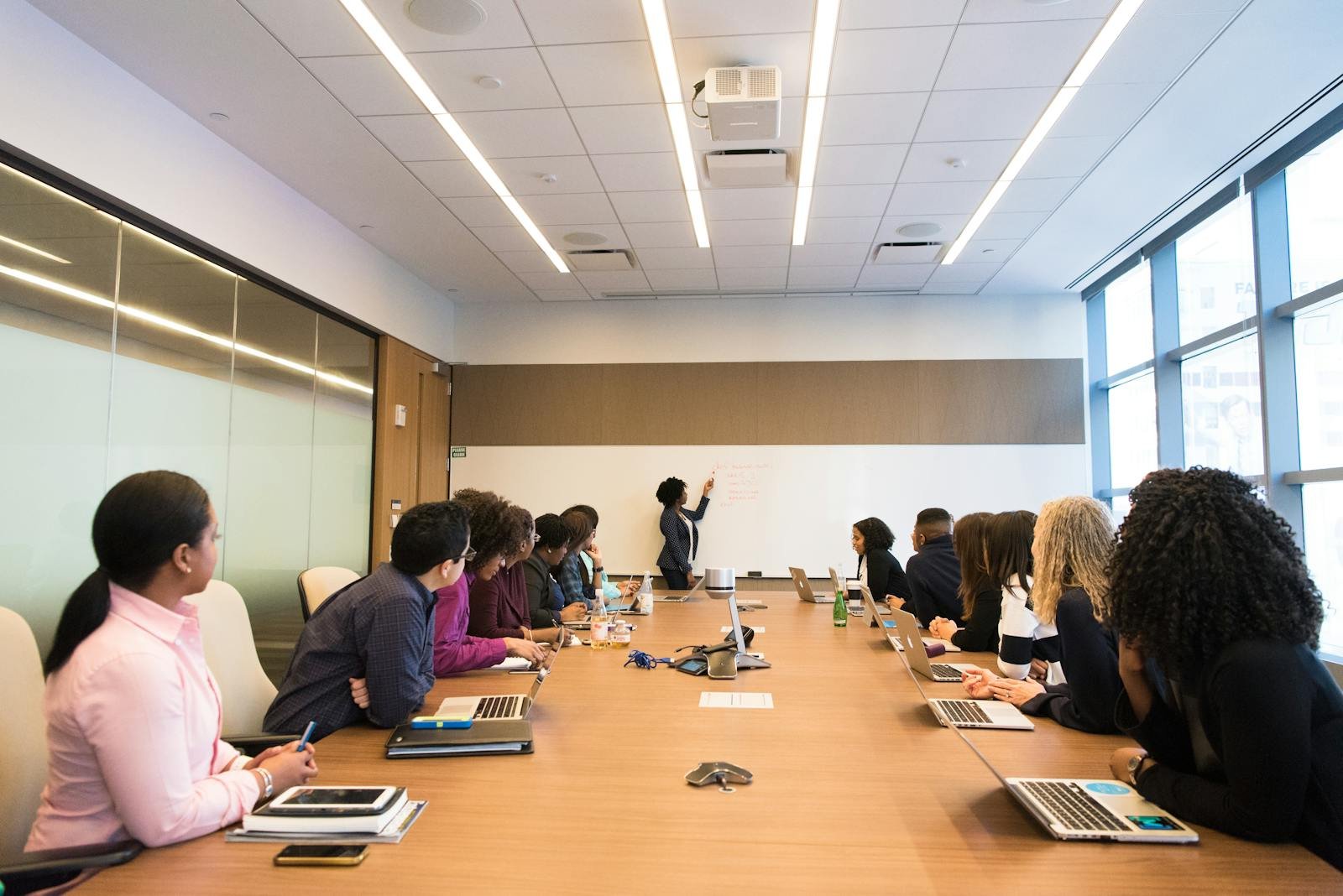 10 Essential Skills Every Successful Freelancer Needs to Master